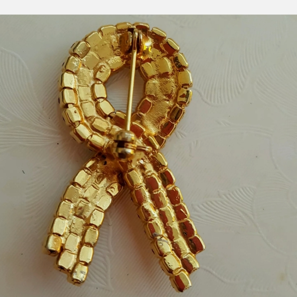 Breast Cancer Awareness Rhinestone Pin - Picture 6 of 6